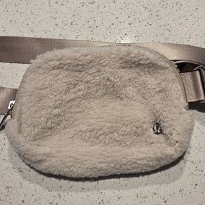 Lululemon Natural Ivory Everywhere Belt Bag